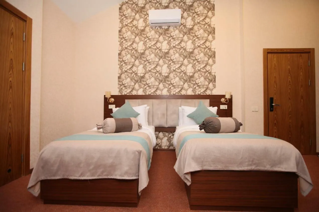Auroom Hotel Baku 4*,